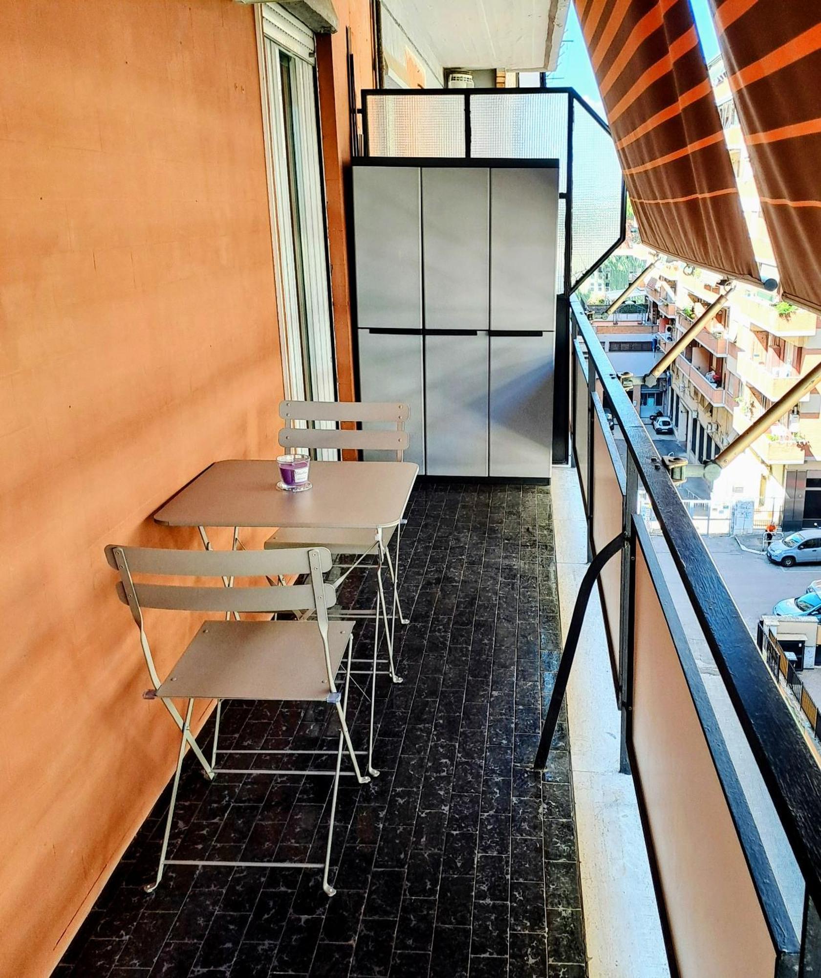 Cozy Near Metro A